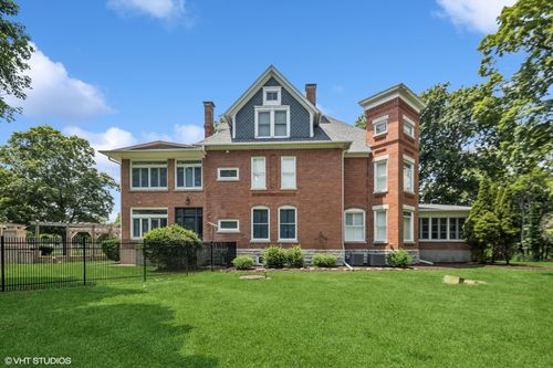 31w141 Army Trail Rd, Wayne, IL, 60184-2134 | Card Image