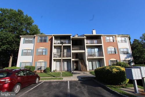 8 Joyner Ct, LAWRENCEVILLE, NJ, 08648-2611 | Card Image