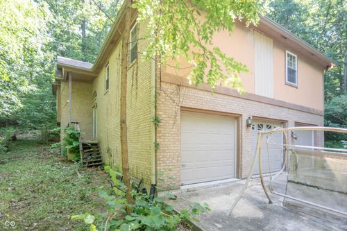 7303 W Division Rd, Bargersville, IN, 46106-8985 | Card Image