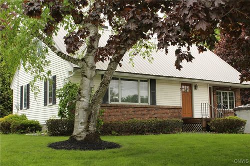 7 Catlin Ave, Paris, NY, 13456-3401 | Card Image