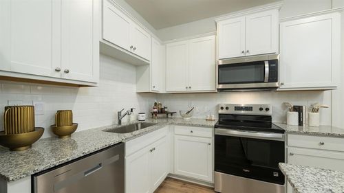 33-1400 Sweetshrub Place, Atlanta, GA, 30318 | Card Image
