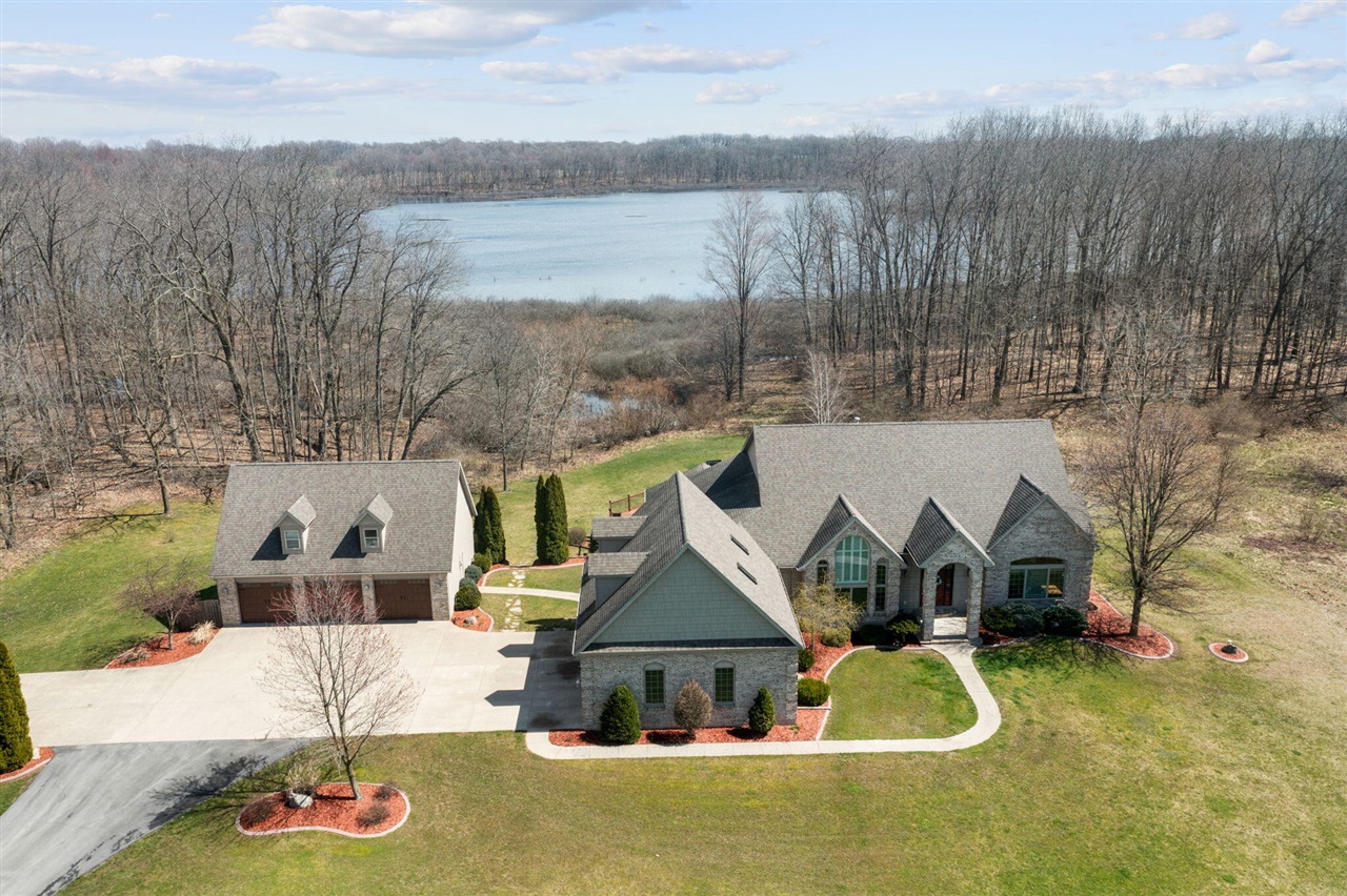Robbins Lake Rd, Jones, MI 49061