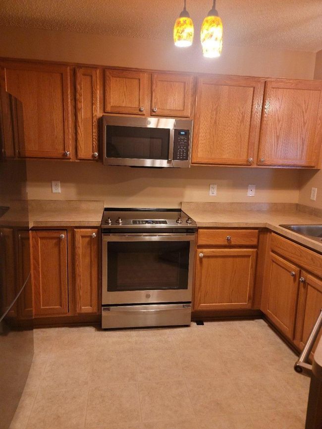 Ample Kitchen cabinets | Image 8