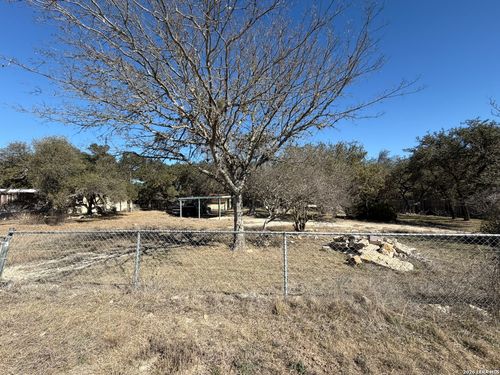 618 W Clark St, Canyon Lake, TX, 78133-3805 | Card Image