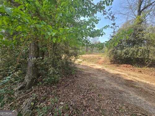 3588 W Ellis Rd, Griffin, GA, 30223-6815 | Card Image