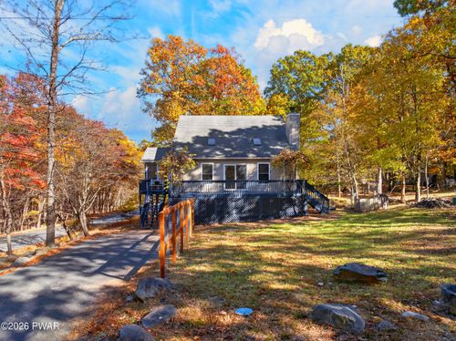 129 Sandstone Dr, Dingmans Ferry, PA, 18328-4039 | Card Image