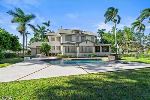 3235 Avocado Dr, FORT MYERS, FL, 33901-6703 | Card Image