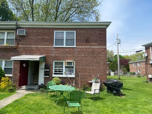 apt-b-357 Granfield Ave, Bridgeport, CT, 06610-2352 | Card Image