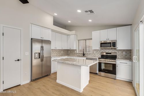 857 S Del Rancho, Mesa, AZ, 85208-7293 | Card Image