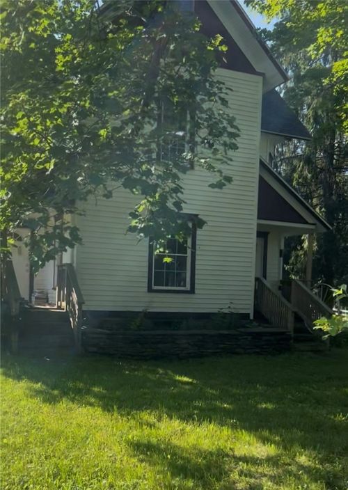30 River St, Stamford, NY, 12167-1023 | Card Image