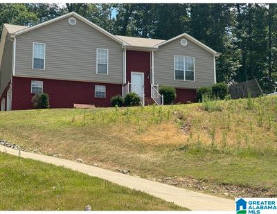 4604 Bonnett Circle, House other with 3 bedrooms, 2 bathrooms and null parking in BIRMINGHAM AL | Image 1