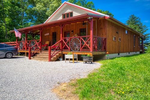 305 Griffin Ln, Allardt, TN, 38504-1000 | Card Image