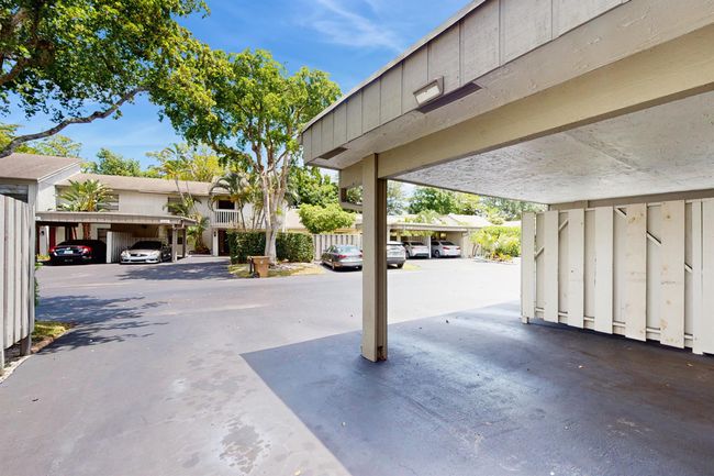 527 Deer Creek Wildwood Ln E, Condo with 4 bedrooms, 3 bathrooms and null parking in Deerfield Beach FL | Image 21