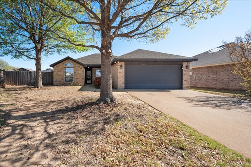 955 Behrens Ct, Crowley, TX, 76036-3658 | Card Image