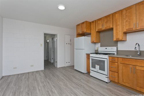 apt-8-931 Hikina Ln, Honolulu, HI, 96817-4541 | Card Image