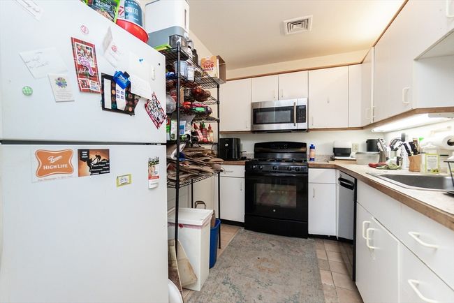 31 - 31 Henry St, House attached with 2 bedrooms, 3 bathrooms and 1 parking in Cambridge MA | Image 10