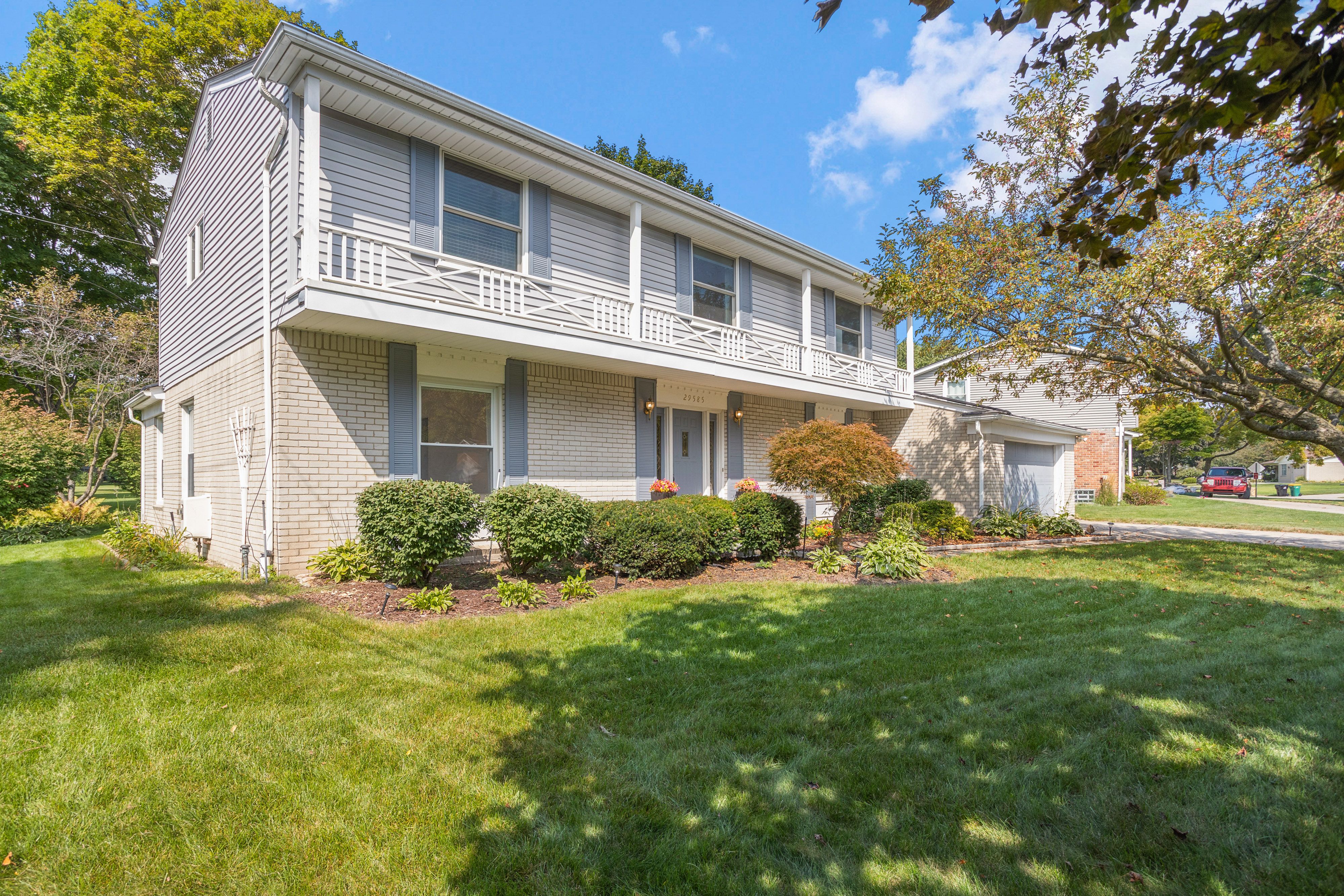 Fox Grove Rd, Farmington Hills, MI 48334