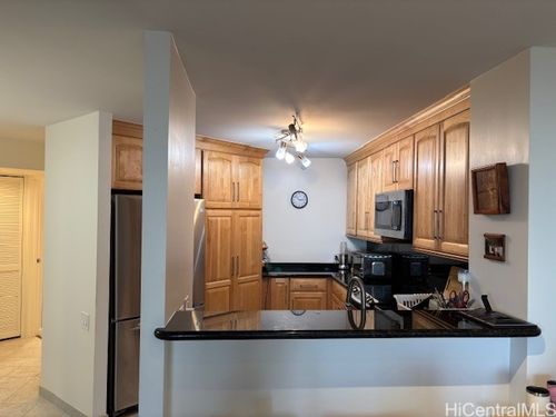 i904-2101 Nuuanu Ave, Honolulu, HI, 96817-1764 | Card Image