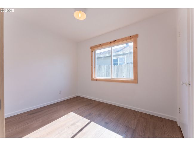 1636 Maple St, House other with 2 bedrooms, 1 bathrooms and null parking in Myrtle Point OR | Image 18