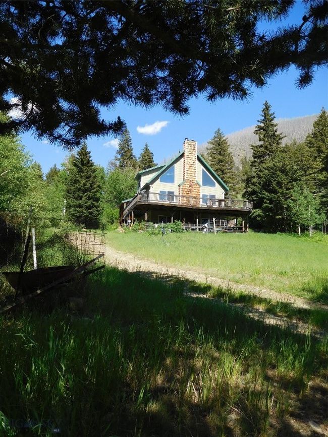 20 S Boulder Bear Rd, House other with 2 bedrooms, 3 bathrooms and null parking in Cardwell MT | Image 4