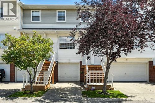 116 Prestwick Acres Lane Se, Calgary, AB, T2Z3Y3 | Card Image