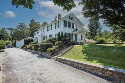 Signature Brookfield Center home | Image 2