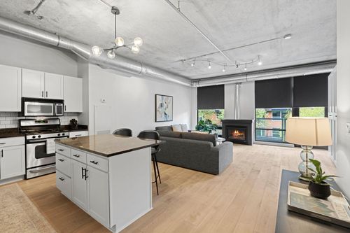 213-720 N 4th St, Minneapolis, MN, 55401-1945 | Card Image