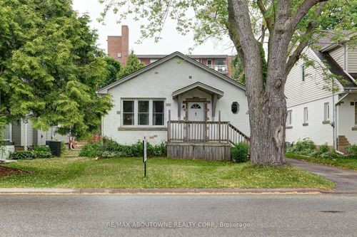 469 Woodland Ave, Burlington, ON, L7R2S2 | Card Image