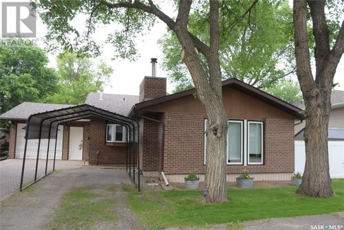 119 Dewdney St, Indian Head, SK, S0G | Card Image