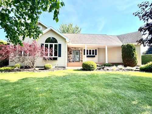 35 Smith St, Rouses Point, NY, 12979-1602 | Card Image