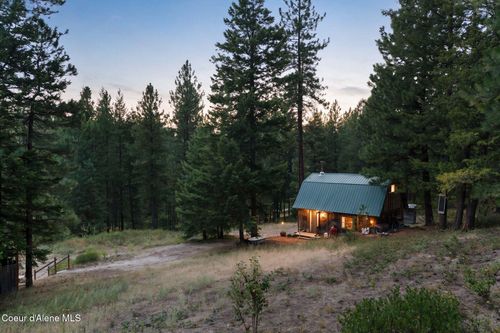 1015 Dusty Lane, Naples, ID, 83847 | Card Image