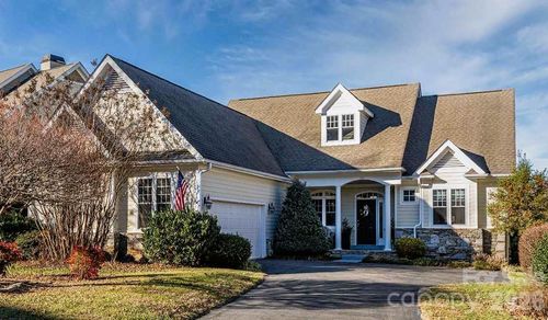 40 Bunker Ct, Mills River, NC, 28759-2066 | Card Image