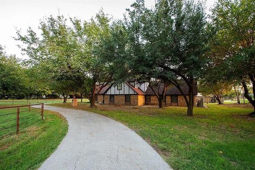 171 County Road 1160, Decatur, TX, 76234-6235 | Card Image