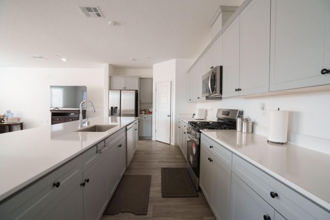 5769 W Austin Way, House other with 6 bedrooms, 0 bathrooms and null parking in Fresno CA | Image 7