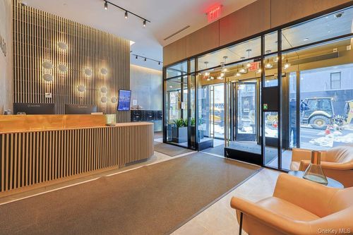 apt-4d-300 W 30th St, New York, NY, 10001-0523 | Card Image