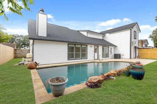 2419 Parkview Dr, Pearland, TX, 77581-5409 | Card Image