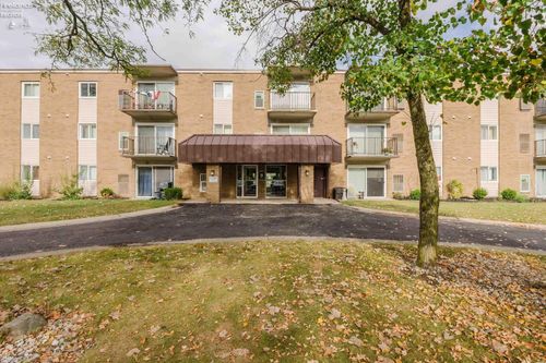 apt-208-1315 S Lake Wilmer Dr, Sandusky, OH, 44870-5711 | Card Image