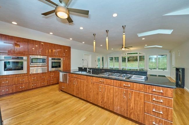 274 Cochituate Rd, House other with 4 bedrooms, 3 bathrooms and 8 parking in Wayland MA | Image 9