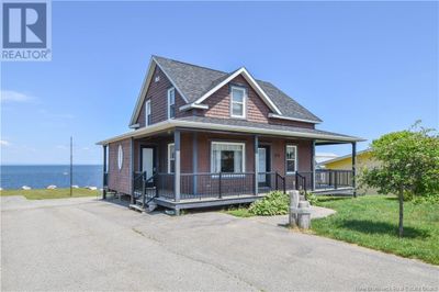 179 Blvd St Pierre E, House other with 2 bedrooms, 2 bathrooms and null parking in Caraquet NB | Image 1