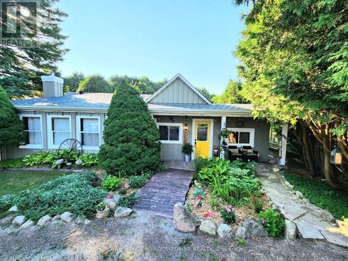 9201 Sideroad, Hillsburgh, ON, N0B1Z0 | Card Image