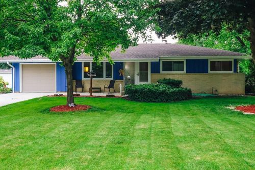 4620 S 72nd Street, Greenfield, WI, 53220 | Card Image