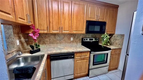 a-809 Twin Lakes Dr, Coral Springs, FL, 33071-5304 | Card Image