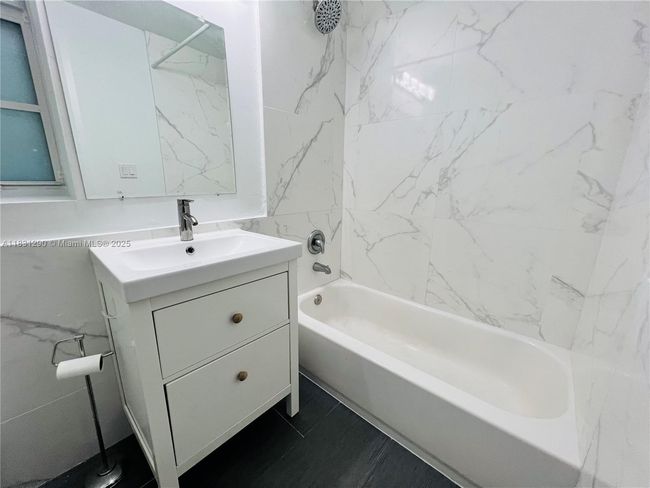 APT-912 - 960 Bay Dr, Condo with 1 bedrooms, 1 bathrooms and null parking in Miami Beach FL | Image 13