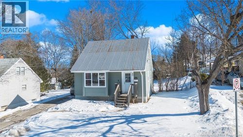 710 Kitchen St, Fredericton, NB, E3B3Z5 | Card Image