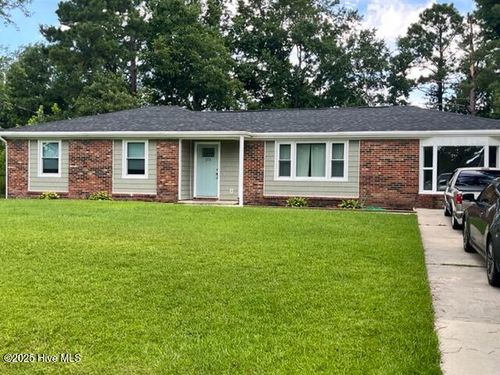 103 Vandergrift Dr, Jacksonville, NC, 28540-7829 | Card Image