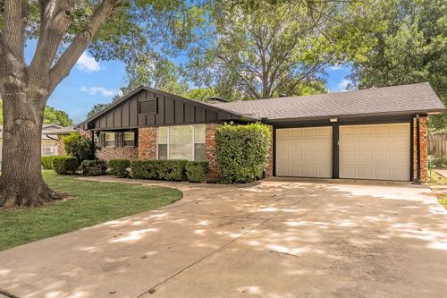 3513 Granada Dr, Richland Hills, TX, 76118-5952 | Card Image