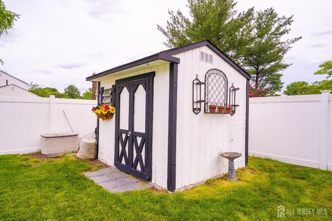 5 Wetherhill Way, House other with 4 bedrooms, 3 bathrooms and null parking in Dayton NJ | Image 12