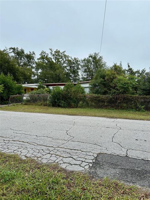 1300 Morningside St, MOUNT DORA, FL, 32757-3306 | Card Image