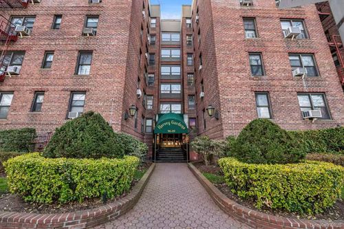 1d-96-09 67th Ave, Rego Park, NY, 11374 | Card Image