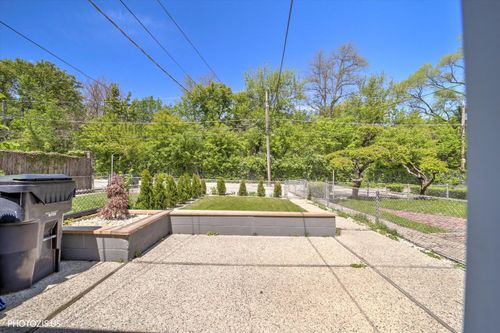 803 Brummel St, Evanston, IL, 60202-3911 | Card Image